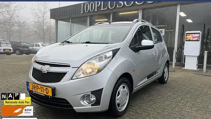 Grijs Gebruikt 2010 Chevrolet Spark LT Hatchback | € 2.995 (Eerlijke prijs)
