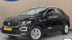 Zwart Gebruikt 2020 VW T-Roc Style SUV | € 22.795 (Eerlijke prijs)