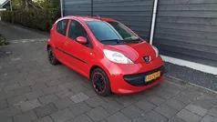 Rood Gebruikt 2008 Peugeot 107 S Hatchback | € 2.989 (Eerlijke prijs)