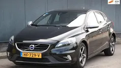 Zwart Gebruikt 2015 Volvo V40 Business Edition Stationwagen | € 8.375 (Eerlijke prijs)