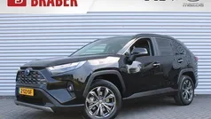 Zwart Gebruikt 2022 Toyota RAV4 Style SUV | € 42.400 (Eerlijke prijs)