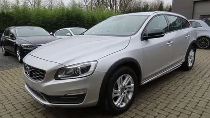 Occasion Volvo V60 CC Momentum 245 PK (180 kW) 2016 Zilver Stationwagen