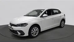 Wit Gebruikt 2023 VW Polo Style Hatchback | € 21.750 (Eerlijke prijs)