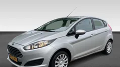 Grijs, metallic lak Gebruikt 2014 Ford Fiesta Style Hatchback | € 7.430 (Eerlijke prijs)