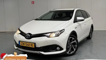 Wit Gebruikt 2019 Toyota Auris Hybrid Stationwagen | € 12.950 (Goede deal)