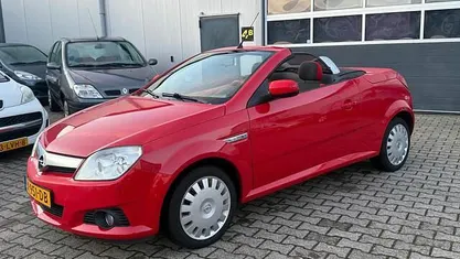 Occasion Opel Tigra 90 PK (66 kW) 2007 Rood Cabriolet