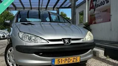 Grijs Gebruikt 2004 Peugeot 206 Hatchback | € 999 (Eerlijke prijs)