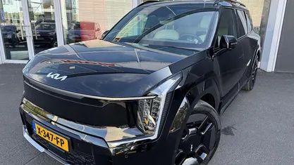 Aurora black pearl (donker zwart) Gebruikt 2023 Kia EV9 GT-Line SUV | € 66.945 (Goede deal)