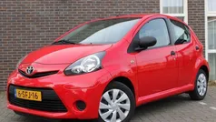 Gebruikt 2013 Toyota Aygo Hatchback | € 4.999 (Eerlijke prijs)