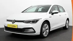 Wit Gebruikt 2021 VW Golf VIII Style Hatchback | € 25.885 (Eerlijke prijs)