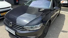Zwart Gebruikt 2021 VW Passat Business+ Stationwagen | € 17.750 (Super prijs)