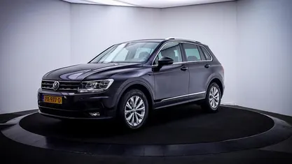 Zwart Gebruikt 2017 VW Tiguan Comfortline SUV | € 16.125 (Eerlijke prijs)