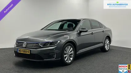 Grijs Occasion 2016 VW Passat GTE Sedan | € 15.500 (Eerlijke prijs)