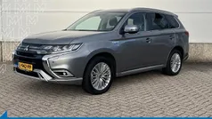 Grijs Gebruikt 2021 Mitsubishi Outlander Intense+ SUV | € 25.900 (Eerlijke prijs)
