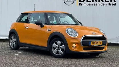 Occasion 2018 Mini Cooper Hatchback | € 7.950 (Super prijs)