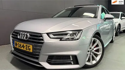 Grijs Gebruikt 2022 Audi A4 S-Line Stationwagen | € 20.950 (Eerlijke prijs)