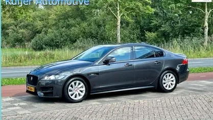 Grijs Occasion 2018 Jaguar XF R-Sport Sedan | € 14.945 (Goede deal)