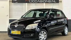 Zwart Gebruikt 2007 Skoda Fabia Ambiente Hatchback | € 3.995 (Eerlijke prijs)