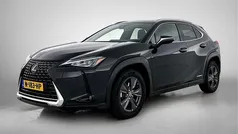 Zwart Gebruikt 2019 Lexus UX 250h Business Edition SUV | € 25.950 (Eerlijke prijs)