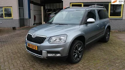 Occasion Skoda Yeti Outdoor Drive 110 PK (80 kW) 2017 Grijs SUV