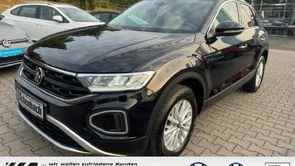 Gebruikt 2023 VW T-Roc Life SUV | € 33.198 (Eerlijke prijs)