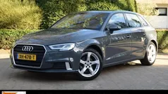 Grijs Gebruikt 2019 Audi A3 Sportback Sport Hatchback | € 17.950 (Eerlijke prijs)