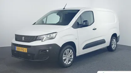 Gebruikt 2023 Peugeot Partner S MPV | € 16.722 (Eerlijke prijs)