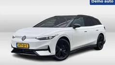 Wit Gebruikt 2025 VW ID.7 Pro Stationwagen | € 52.950 (Eerlijke prijs)