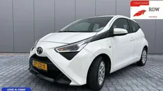Wit Gebruikt 2019 Toyota Aygo X-play Hatchback | € 6.750 (Goede deal)