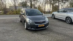 Grijs (metallic) Gebruikt 2010 Toyota Verso MPV | € 7.944 (Eerlijke prijs)