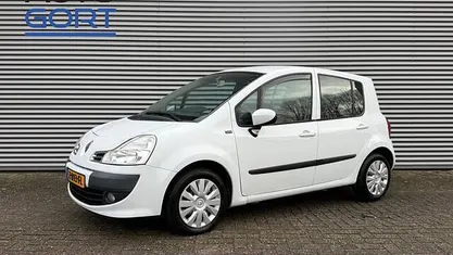 Wit Occasion 2011 Renault Modus Authentique MPV | € 2.750 (Eerlijke prijs)