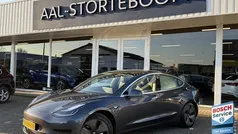 Grijs, metallic lak Gebruikt 2019 Tesla Model 3 Standard Range Sedan | € 19.600 (Eerlijke prijs)
