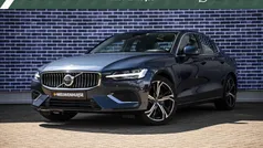 Blauw Gebruikt 2024 Volvo S60 Ultimate Sedan | € 42.899 (Eerlijke prijs)