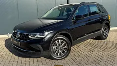 Zwart Gebruikt 2021 VW Tiguan Life SUV | € 26.835 (Super prijs)