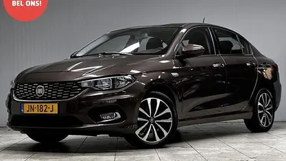 Occasion 2016 Fiat Tipo Lounge Sedan | € 7.995 (Eerlijke prijs)