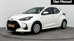 Wit Gebruikt 2021 Toyota Yaris Active Hatchback | € 19.440 (Eerlijke prijs)