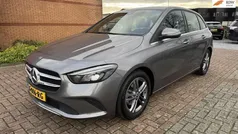 Grijs Gebruikt 2019 Mercedes B160 Advantage MPV | € 16.950 (Eerlijke prijs)