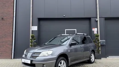 Grijs Gebruikt 2007 Mitsubishi Outlander Invite+ SUV | € 3.450 (Eerlijke prijs)