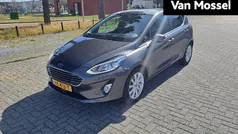 Grijs Gebruikt 2017 Ford Fiesta Titanium Hatchback | € 10.940 (Eerlijke prijs)