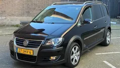 Zwart, metallic lak Gebruikt 2009 VW Touran Highline MPV | € 4.650 (Eerlijke prijs)
