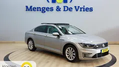 Gebruikt 2016 VW Passat Highline Sedan | € 16.190 (Eerlijke prijs)