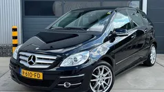 Zwart Gebruikt 2009 Mercedes B170 MPV | € 2.899 (Super prijs)