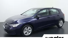 Gebruikt 2023 VW Golf VIII Life Hatchback | € 25.840 (Eerlijke prijs)