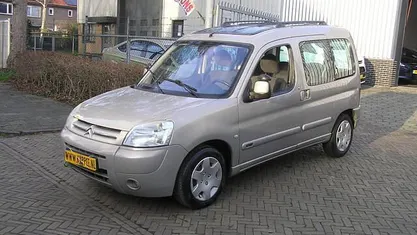 Beige Gebruikt 2005 Citroën Berlingo Attraction MPV | € 1.950 (Eerlijke prijs)