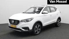 Wit Gebruikt 2020 MG ZS Luxury Sedan | € 13.900 (Eerlijke prijs)
