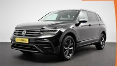 Zwart Gebruikt 2022 VW Tiguan Allspace Life SUV | € 36.690 (Eerlijke prijs)