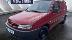 Rood Gebruikt 2002 Peugeot Partner MPV | € 1.490 (Eerlijke prijs)