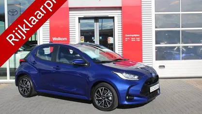 Occasion Toyota Yaris Hybrid 2022 Blauw Hatchback