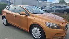 Oranje Gebruikt 2013 Volvo V40 Momentum Stationwagen | € 7.995 (Eerlijke prijs)