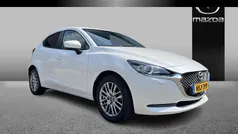 Snowflake white pearl mica (25d) Gebruikt 2022 Mazda 2 Hatchback | € 18.895 (Eerlijke prijs)